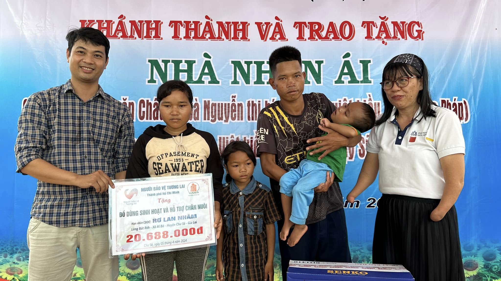 Résumé et remerciements aux donateurs ayant soutenu le petit Rơ Lan Nhâm.