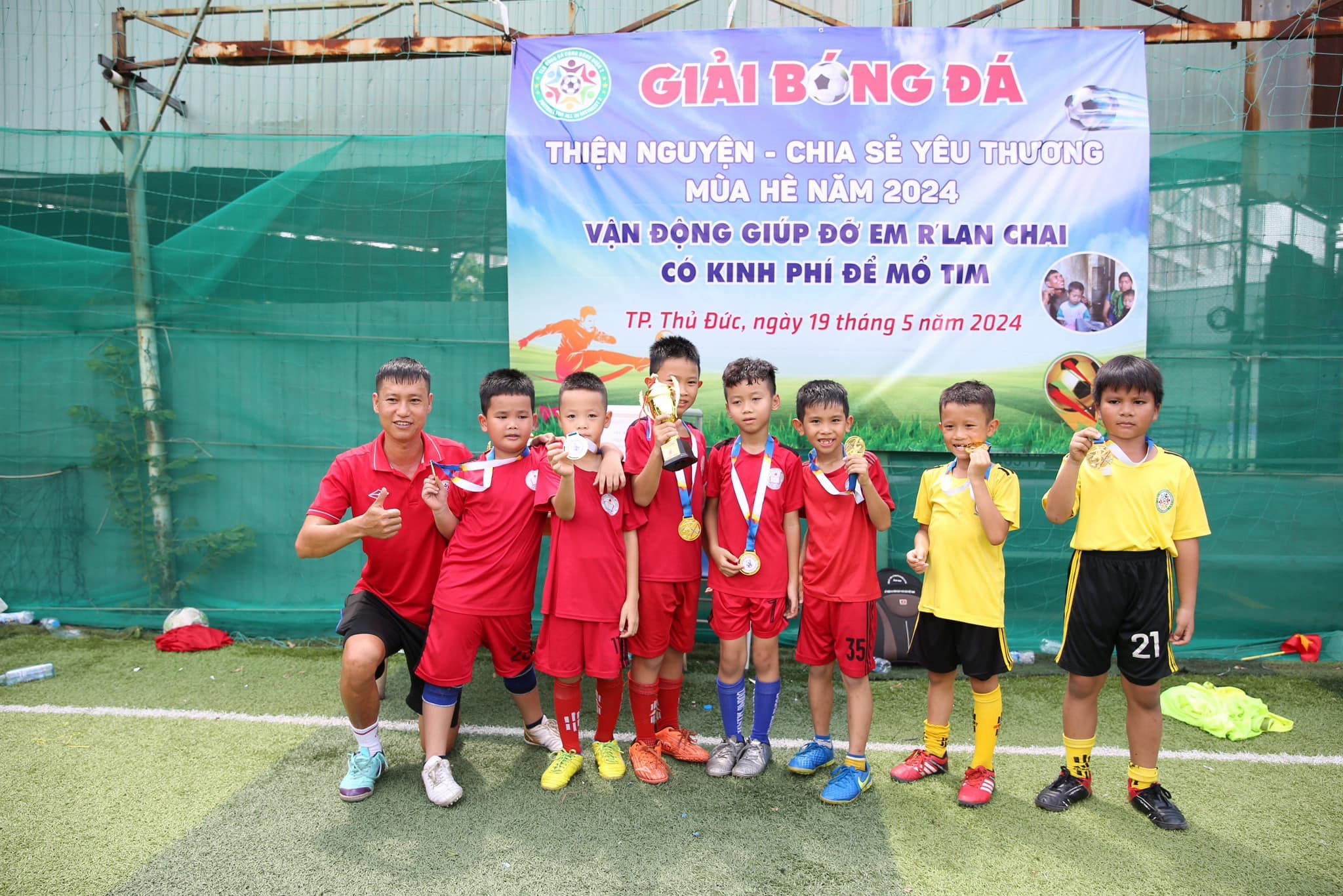 Match de football pour récolter des fonds pour l'opération cardiaque de RLan Chai ; 19/05/2024.