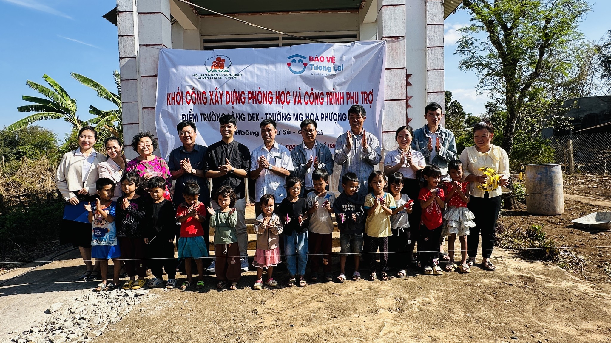 Khởi công điểm trường làng Dek, Gia Lai 17/3/2025.