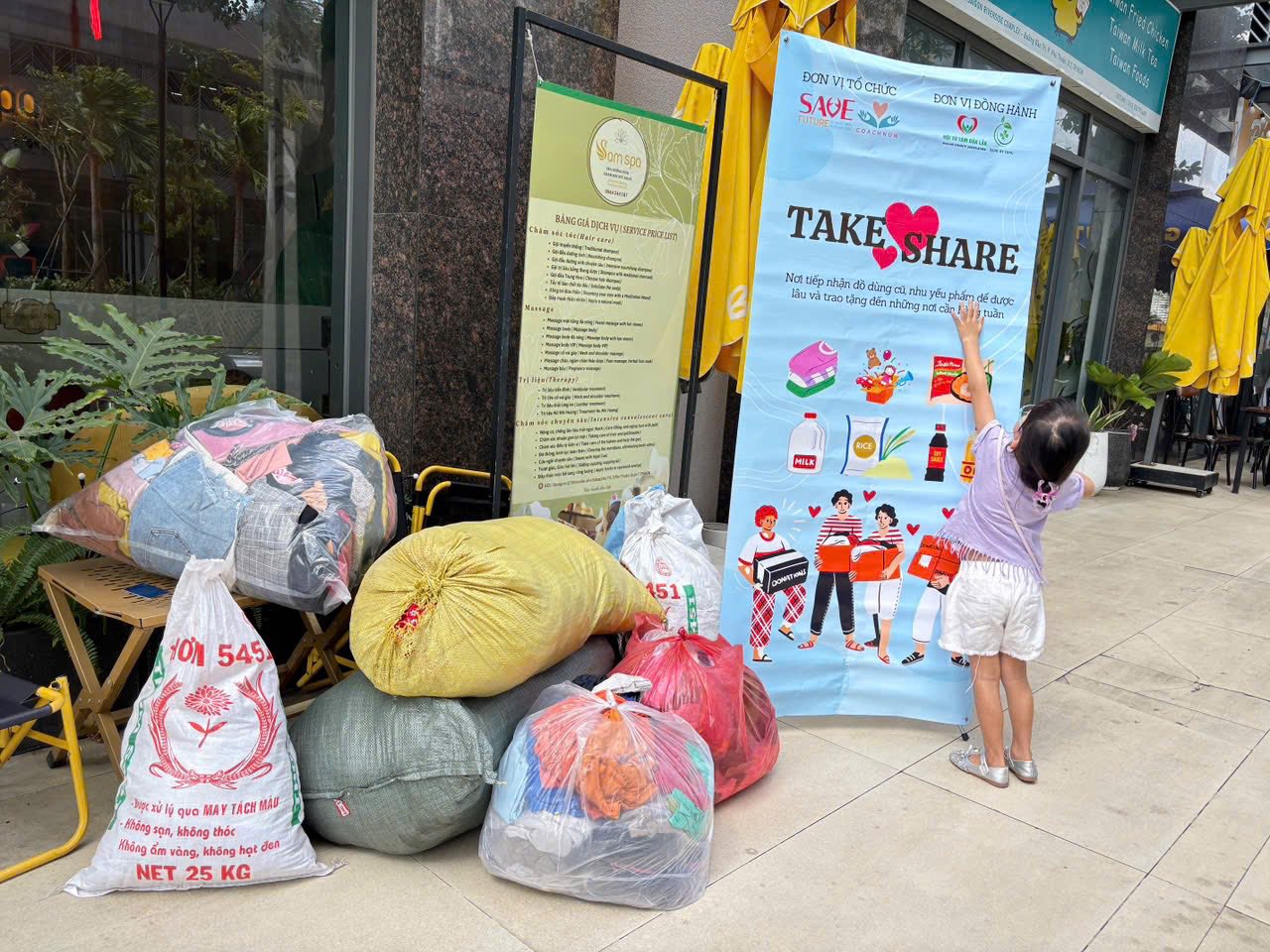 Take & Share: Tiếp nhận đồ dùng cũ tại chung cư, 6/4/2025