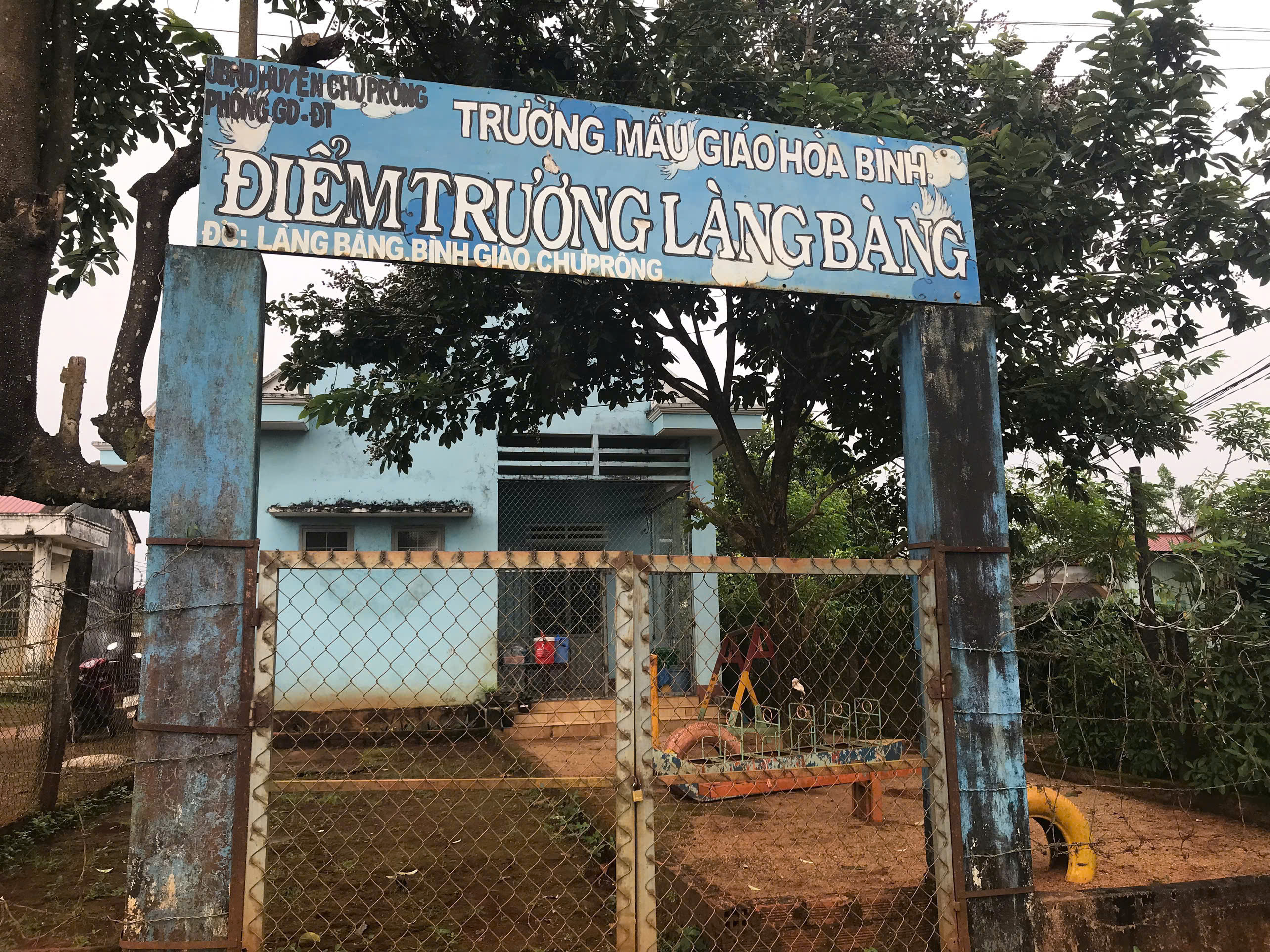 Cải thiện cơ sở vật chất điểm trường làng Bàng