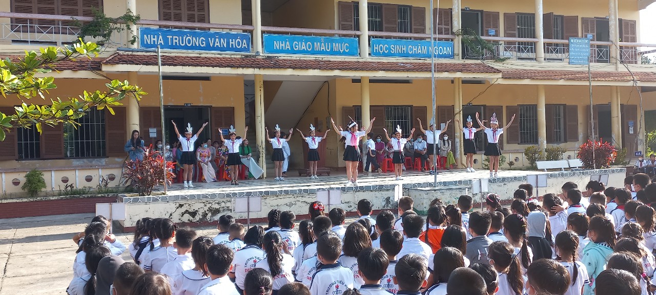 Chung Tay Vì Học Sinh Vùng Lũ Diên Điền - Khánh Hoà